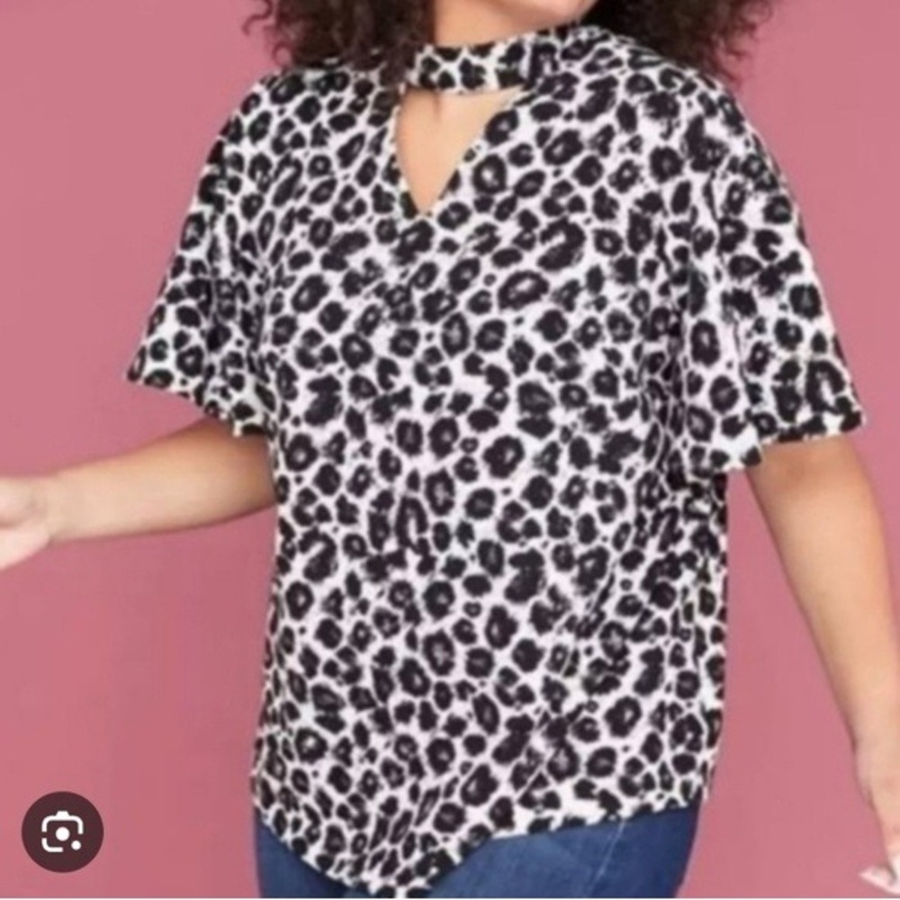 Lane Bryant Plus Size Mobwife size 26 Mock Neck Cut Out Flutter Sleeve Blouse